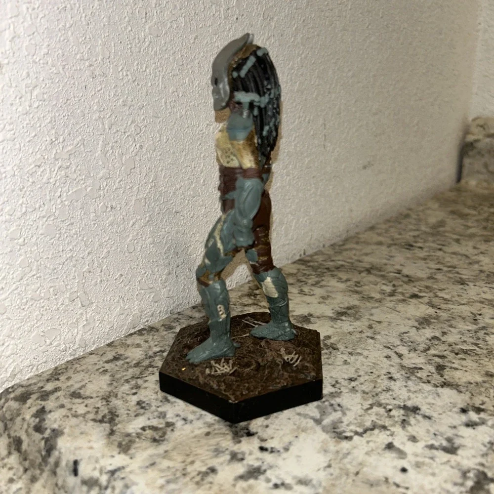 N/A predator figure